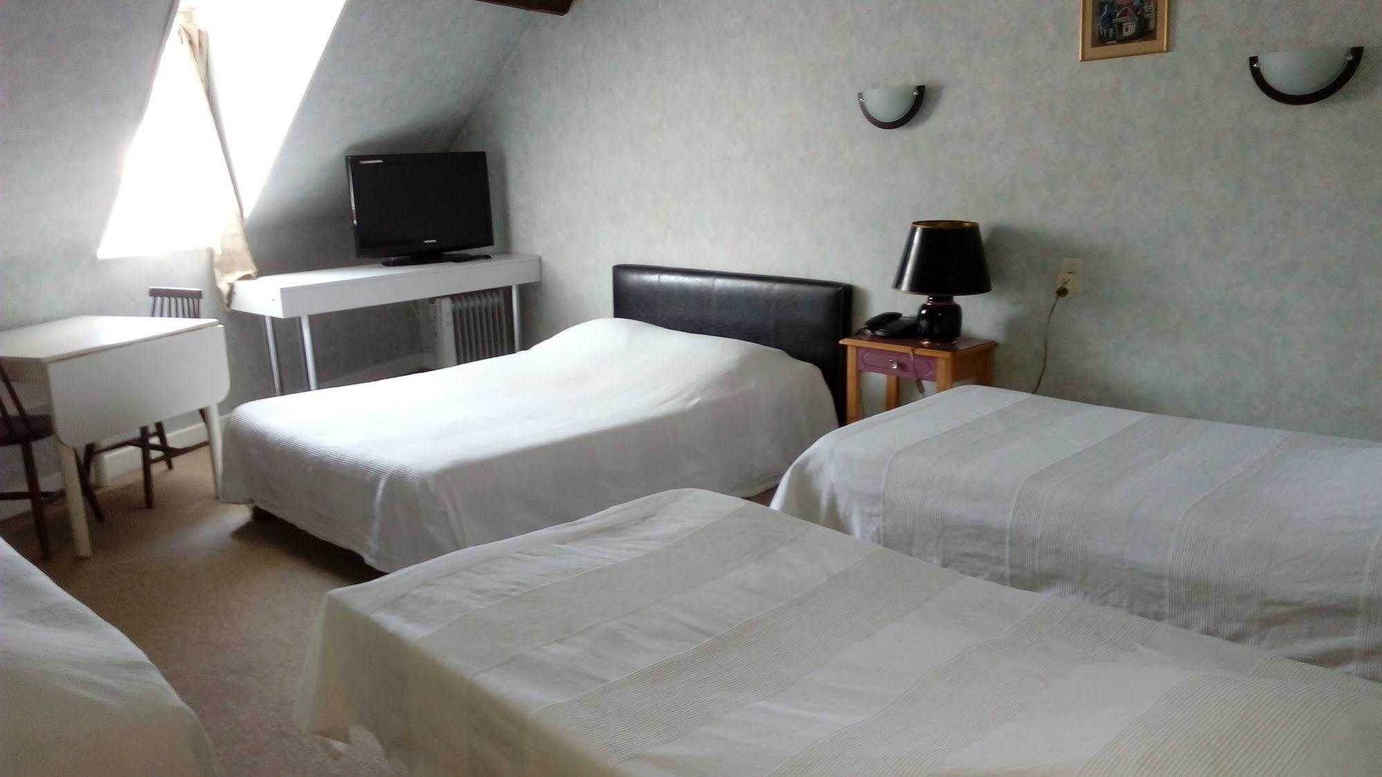 Hotel Nice Flore Vichy Exterior foto